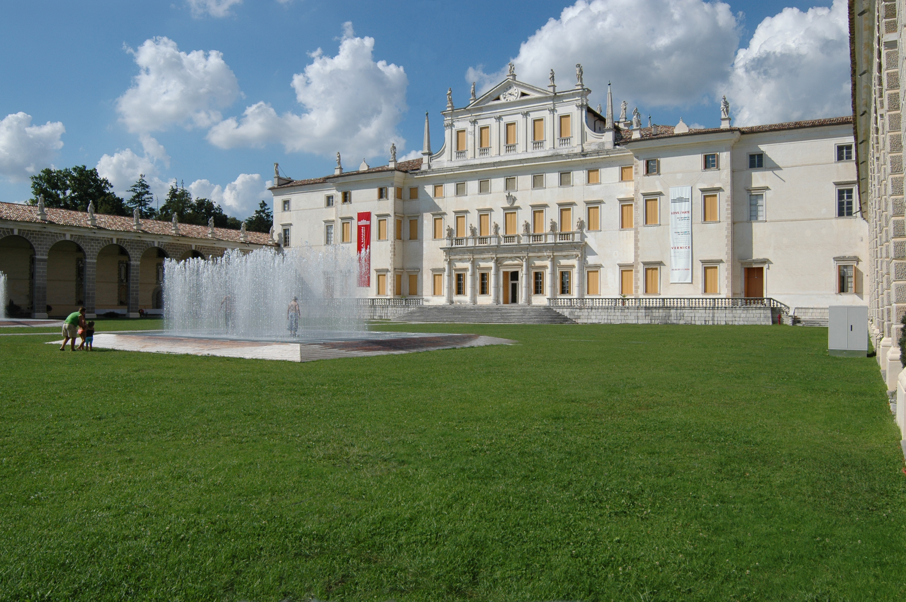 3° giorno -  Valvasone / Villa Manin /  Milano
