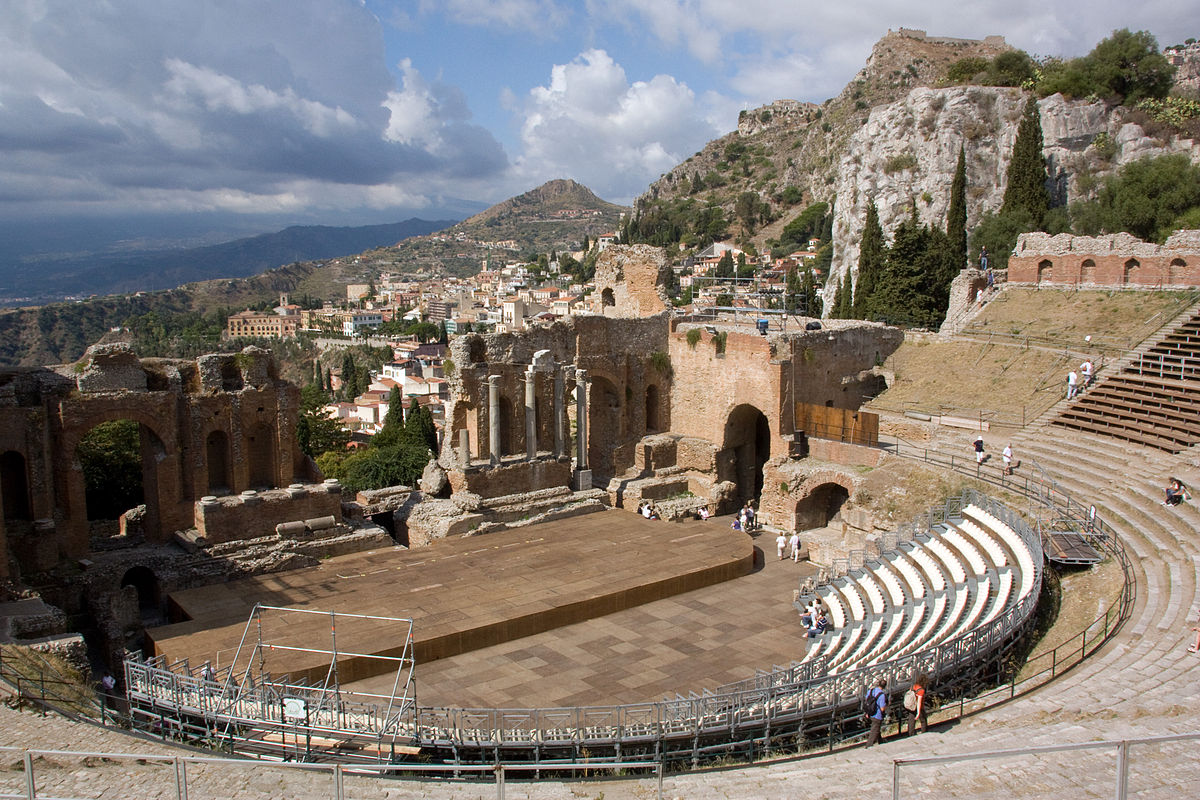 3° GIORNO: Messina – Taormina - Acireale