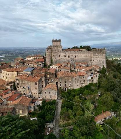 5° giorno >: Sermoneta / Milano